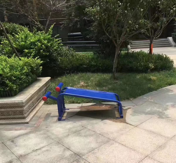 戶外健身器材